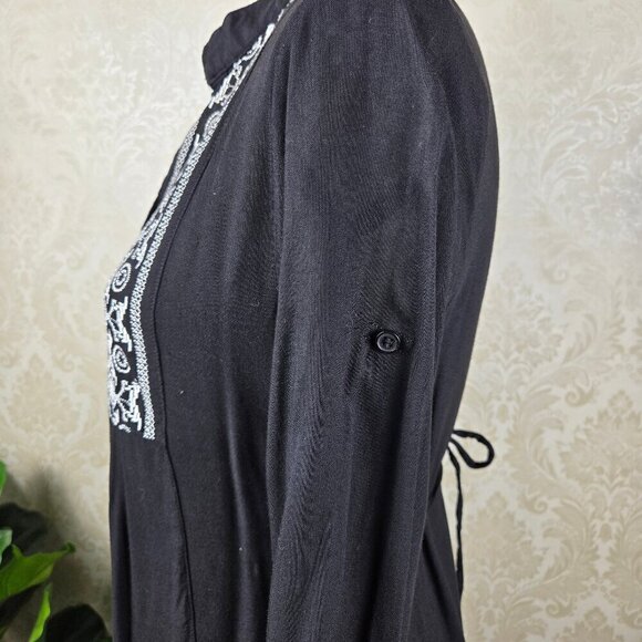 Pretty Good Size Medium Black Tunic White Embroidery Roll Tab Sleeves Back Tie - Picture 7 of 16